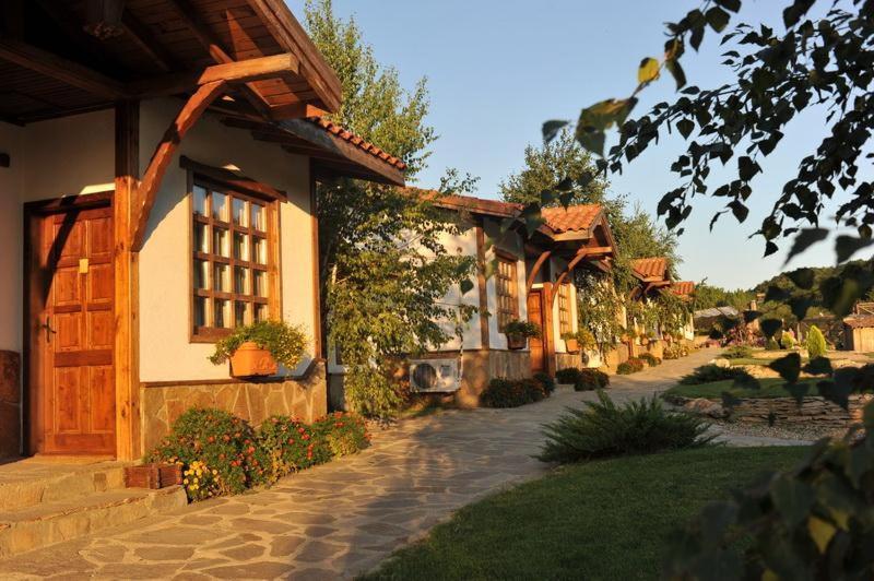 Complex Barite Hotel Chernevo Buitenkant foto
