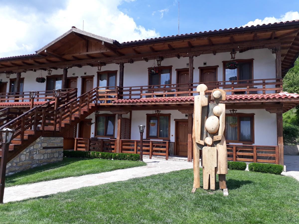Complex Barite Hotel Chernevo Buitenkant foto