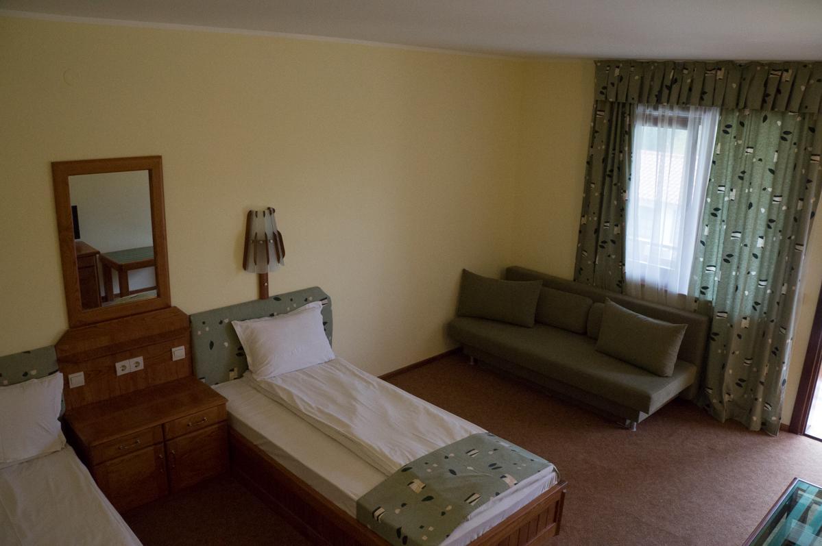 Complex Barite Hotel Chernevo Buitenkant foto